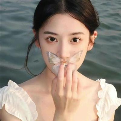 华颐:吞噬怪物的孩子
